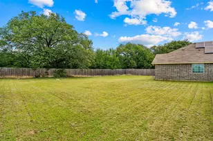 100 Tomahawk Dr, Lacy Lakeview, TX 76705 - Photo 32