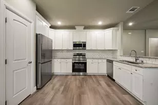 836 Haynie Dr, Runaway Bay, TX 76426 - Photo 10