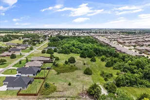 120 Lakeshore Ln, Glenn Heights, TX 75154 - Photo 1