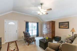 3913 Garden Grove Ln, Abilene, TX 79606 - Photo 4