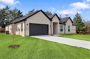 2217 S Peachtree Ct, Denison, TX 75020 - Photo 2