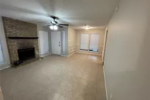 104 Oakwood Ln, Kennedale, TX 76060 - Photo 2