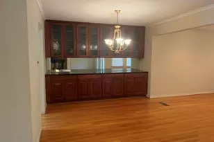 2207 Stevens Woods Ln, Dallas, TX 75208 - Photo 2