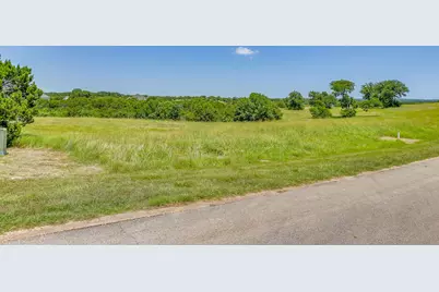8425 Fullerton Drive, Cleburne, TX 76033 - Photo 16