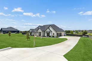 1107 Pioneer Xing, Weatherford, TX 76088 - Photo 2