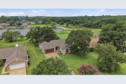 1344 Kiowa Drive E, Lake Kiowa, TX 76240 - Photo 2