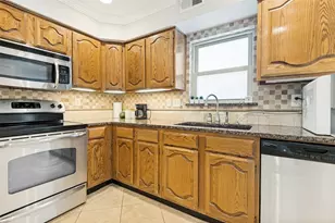 500 Saddle Rock Ct, Irving, TX 75063 - Photo 12