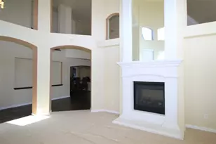 2719 Explorador, Grand Prairie, TX 75054 - Photo 12