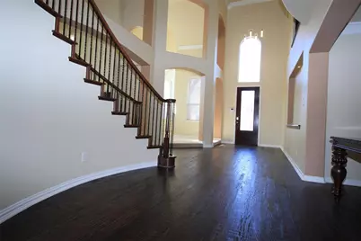2719 Explorador, Grand Prairie, TX 75054 - Photo 6