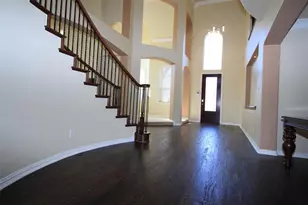 2719 Explorador, Grand Prairie, TX 75054 - Photo 6