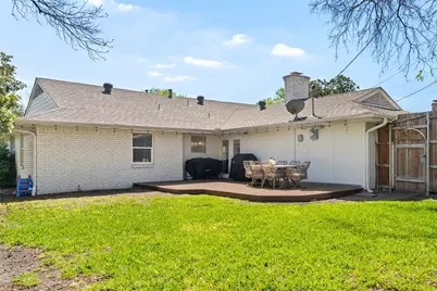 10647 Chesterton Drive, Dallas, TX 75238 - Photo 34
