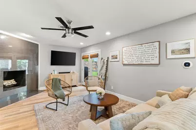 10647 Chesterton Drive, Dallas, TX 75238 - Photo 14