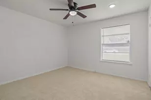 1410 Clearbrook St, Lancaster, TX 75134 - Photo 12
