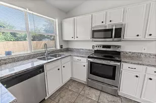 4609 Feathercrest Dr, Fort Worth, TX 76137 - Photo 14
