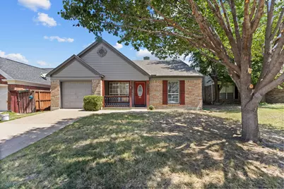 4609 Feathercrest Drive, Fort Worth, TX 76137 - Photo 2