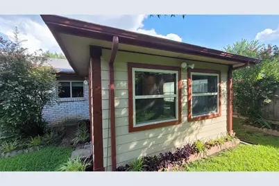 10207 Sweet Gum Street, Dallas, TX 75249 - Photo 20