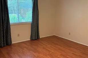 10207 Sweet Gum St, Dallas, TX 75249 - Photo 18