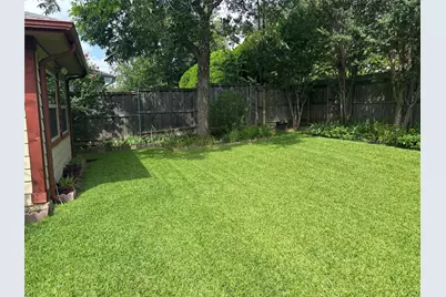 10207 Sweet Gum Street, Dallas, TX 75249 - Photo 26