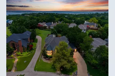 107 Sceptre Drive, Rockwall, TX 75032 - Photo 2