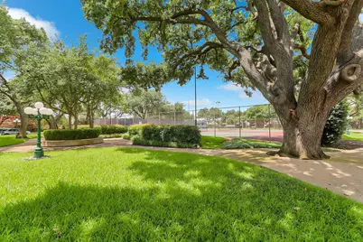 3132 San Sebastian Drive, Carrollton, TX 75006 - Photo 4