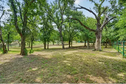 3438 Indian. Trail, Arlington, TX 76016 - Photo 38