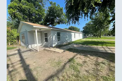2155 New York Avenue, Fort Worth, TX 76104 - Photo 1