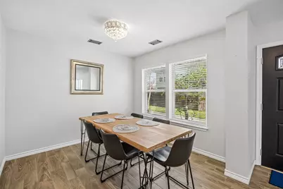 1802 N Prairie Avenue, Dallas, TX 75204 - Photo 6