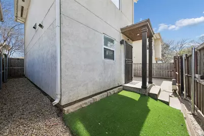 1802 N Prairie Avenue, Dallas, TX 75204 - Photo 24