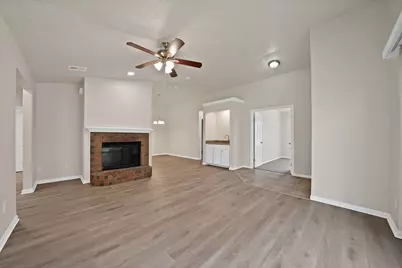 4213 Phoenix Drive, Carrollton, TX 75010 - Photo 14