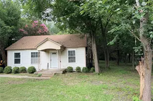 310 College St, Wilmer, TX 75172 - Photo 10