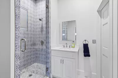 426 E Texas Street, Grapevine, TX 76051 - Photo 36