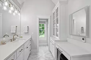 426 E Texas St, Grapevine, TX 76051 - Photo 20