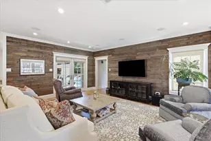 426 E Texas St, Grapevine, TX 76051 - Photo 6