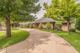 6724 Blue Meadow Dr, Fort Worth, TX 76132 - Photo 2