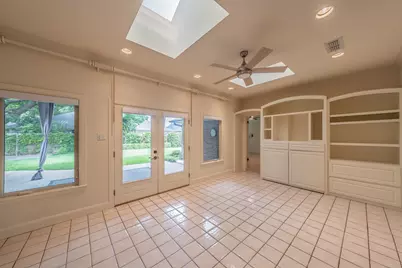 6724 Blue Meadow Drive, Fort Worth, TX 76132 - Photo 16