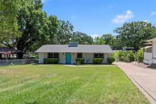 110 Henderson Harbor Cir, Payne Springs, TX 75156 - Photo 2