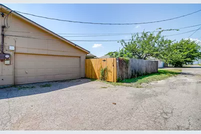 1203 N Nolan River Road #A, Cleburne, TX 76033 - Photo 20