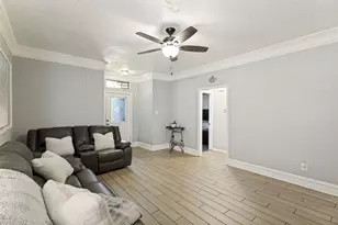 4833 Colonial Park Dr, Haltom City, TX 76117 - Photo 8