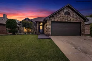 4833 Colonial Park Dr, Haltom City, TX 76117 - Photo 1