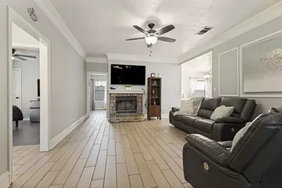 4833 Colonial Park Drive, Haltom City, TX 76117 - Photo 4