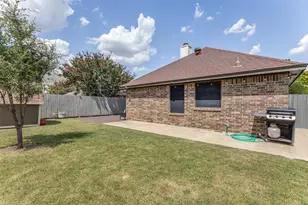 4833 Colonial Park Dr, Haltom City, TX 76117 - Photo 24