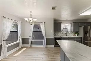 4833 Colonial Park Dr, Haltom City, TX 76117 - Photo 8