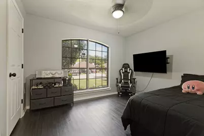 4833 Colonial Park Drive, Haltom City, TX 76117 - Photo 18