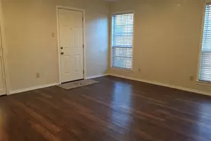 2806 Ridgecrest Dr, Fort Worth, TX 76133 - Photo 8