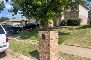 4320 Meadowknoll Dr, Fort Worth, TX 76123 - Photo 2