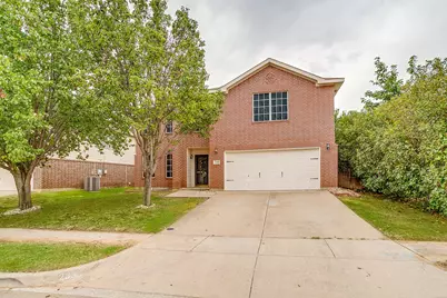 2333 Ash Grove Trail, Fort Worth, TX 76112 - Photo 2
