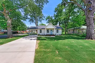 200 Whitworth St, Sulphur Springs, TX 75482 - Photo 2