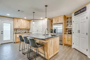 7008 County Rd 527, Burleson, TX 76028 - Photo 12