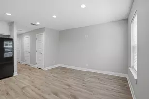 1022 W Shepherd St, Denison, TX 75020 - Photo 8