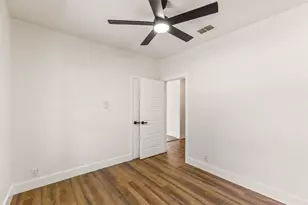 418 Lillian St, Dallas, TX 75211 - Photo 16